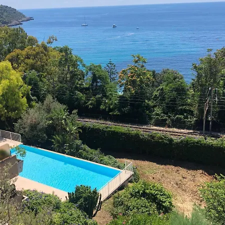 Grazioso Monolocale Con Ampia Terrazza Vista Mare E Montecarlo Daire