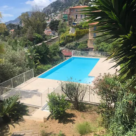 Grazioso Monolocale Con Ampia Terrazza Vista Mare E Montecarlo Daire