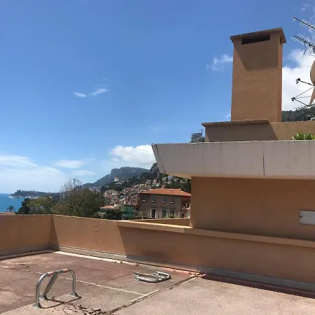 Grazioso Monolocale Con Ampia Terrazza Vista Mare E Montecarlo Daire